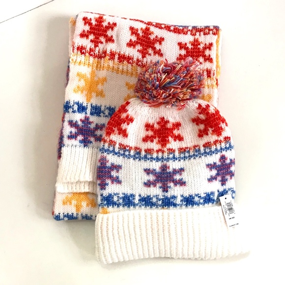 OLD NAVY Fair Isle Snowflake Scarf and Hat Set NWT Rainbow - Picture 1 of 12